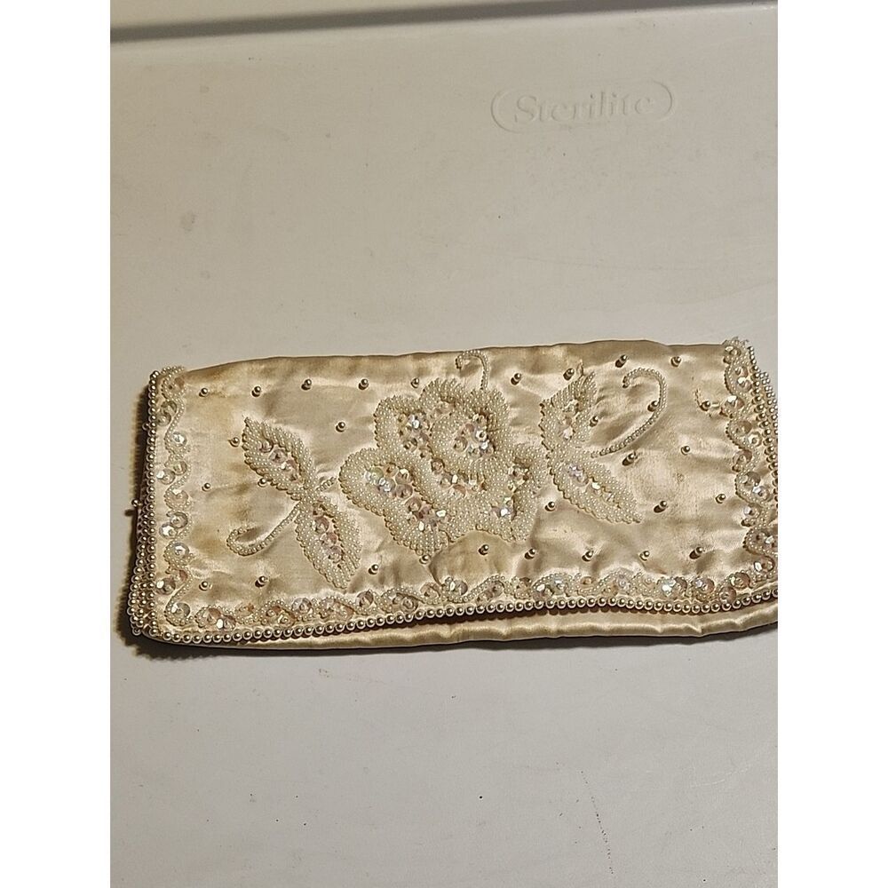 Embellished Satin Floral Evening Clutch in Ivory